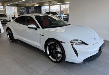 Porsche Taycan 4.900 km 58.990 &euro; Braunschweig 38116