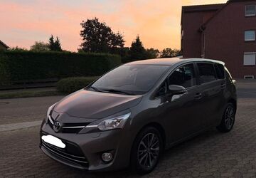 Toyota Verso 57.000 km 13.900 &euro; Braunschweig 38126