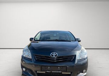 Toyota Verso 185.000 km 5.999 &euro; Goslar/Oker 38644
