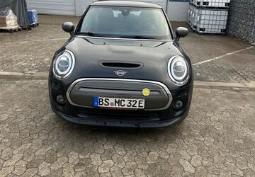 Mini Cooper SE 58.685 km 19.470 &euro; Braunschweig 38112