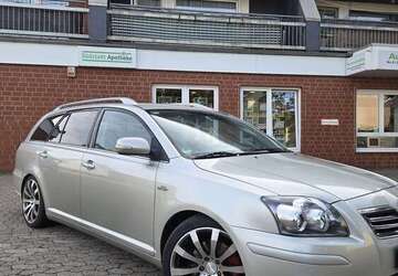 Toyota Avensis 280.000 km 2.500 &euro; Peine 31226