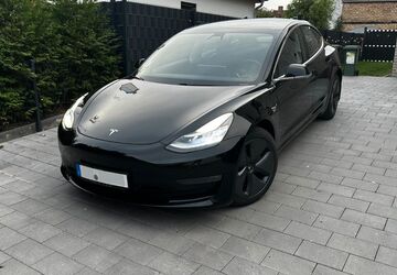 Tesla Model 3 100.700 km 24.000 &euro; Vechelde 38159