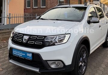 Dacia Sandero 90.600 km 7.999 &euro; Goslar 38690