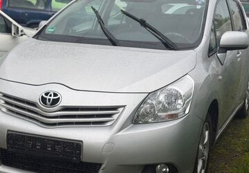 Toyota Verso 438.500 km 1.990 &euro; Salzgitter 38229